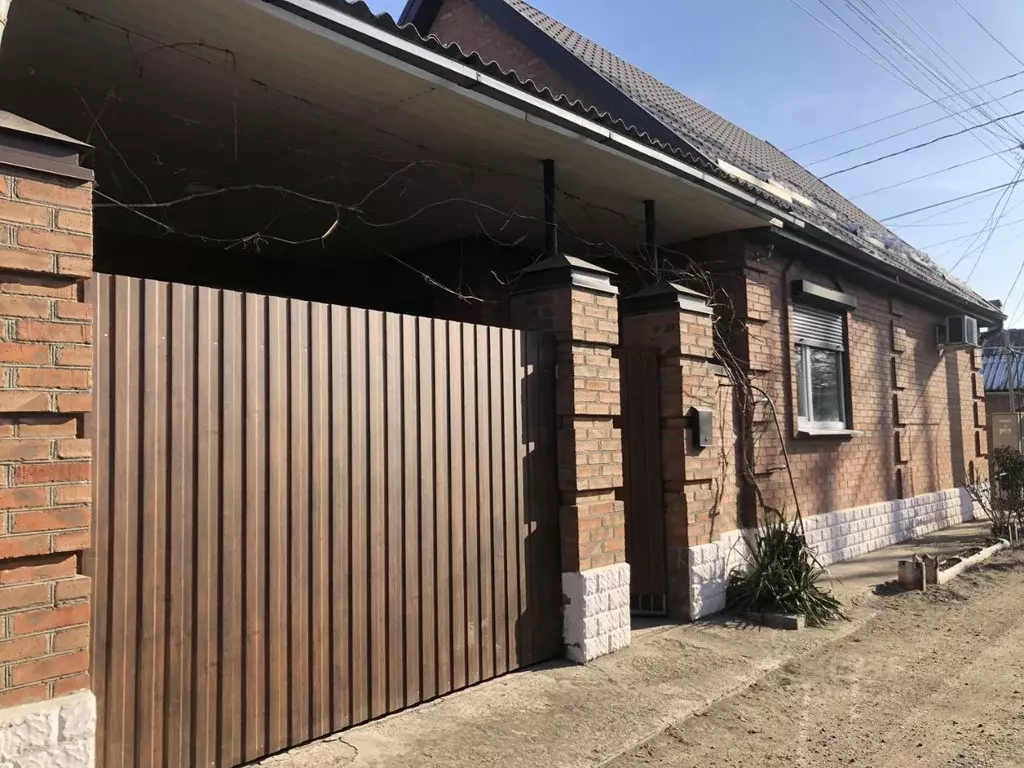 Дом в Ростовская область, Таганрог Акушерская ул., 72 (100 м) - Фото 2