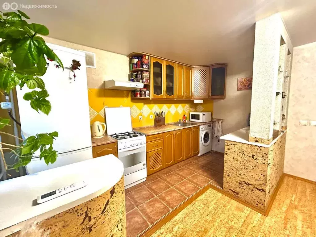 2-комнатная квартира: Курган, улица Кирова, 60 (83.5 м) - Фото 1