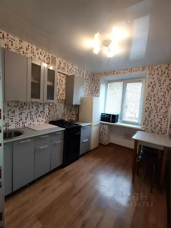 2-к кв. Самарская область, Тольятти ул. Победы, 72 (56.0 м) - Фото 0