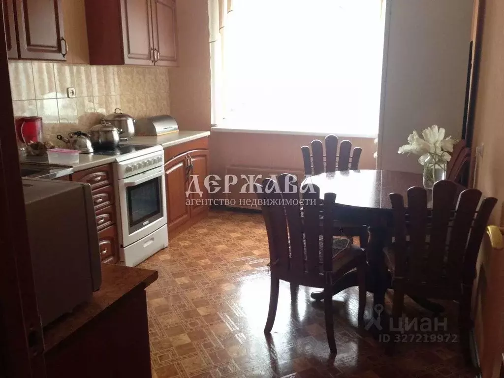 3-к кв. Белгородская область, Старый Оскол Юбилейный мкр, 7 (64.0 м) - Фото 1