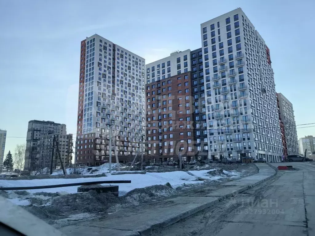 1-к кв. Тюменская область, Тюмень ул. Защитников Отечества, 30 (35.0 ... - Фото 1