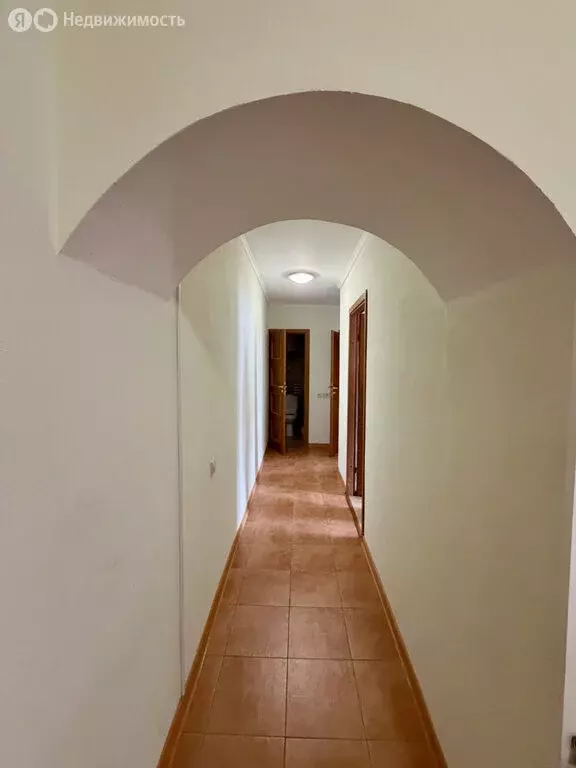 3-комнатная квартира: Евпатория, проспект Победы, 47 (70 м) - Фото 1