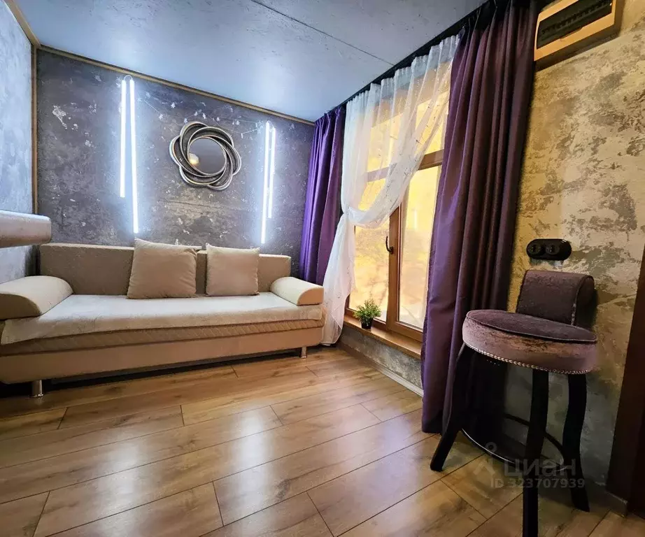 Дом в Краснодарский край, Сочи Красная Поляна пгт, ул. Защитников ... - Фото 1