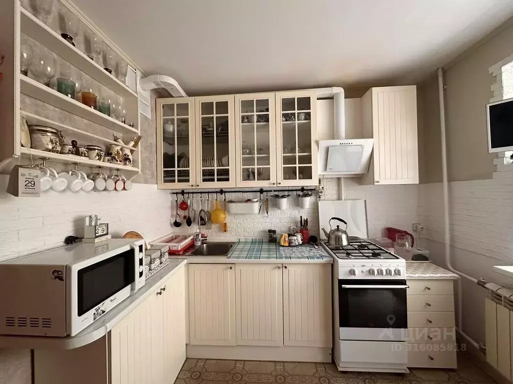 3-к кв. Чувашия, Чебоксары ул. Эльгера, 4 (68.0 м) - Фото 0