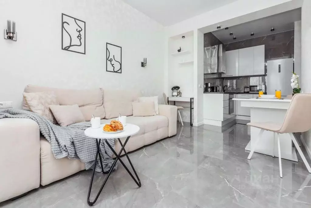 2-к кв. Краснодарский край, Сочи Центральный мкр, ул. Первомайская, 11 ... - Фото 1