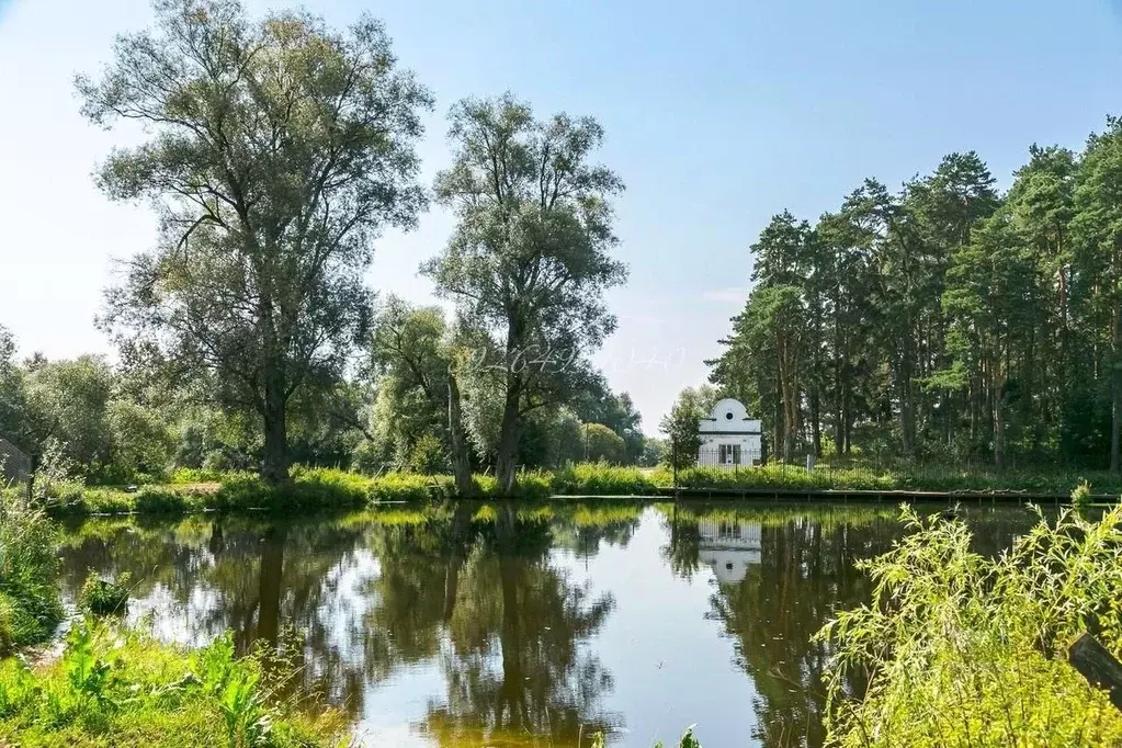 3-к кв. Московская область, Красногорск городской округ, с. ... - Фото 1