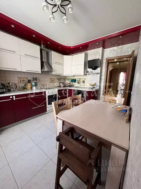 2-к кв. Кемеровская область, Кемерово ул. Авроры, 10 (62.8 м) - Фото 1