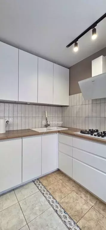 2-к кв. Татарстан, Казань ул. Толбухина, 5 (49.8 м) - Фото 2