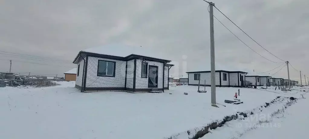 Дом в Амурская область, Белогорский муниципальный округ, с. Васильевка ... - Фото 1