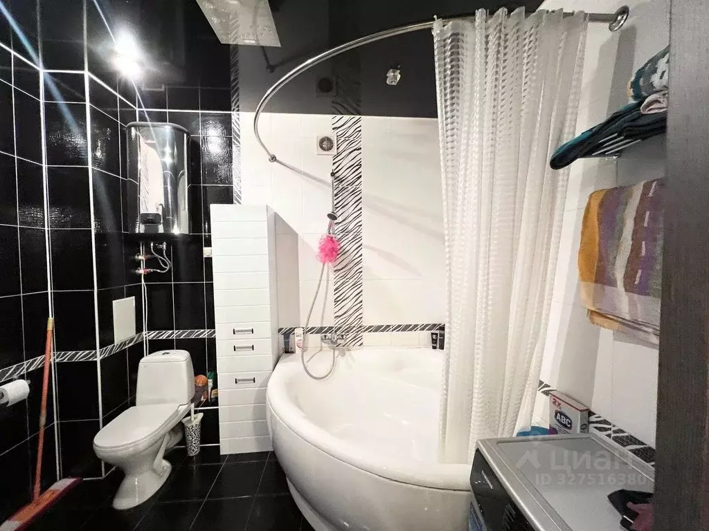 2-к кв. Ярославская область, Ярославль Республиканская ул., 4/1 (70.0 ... - Фото 1