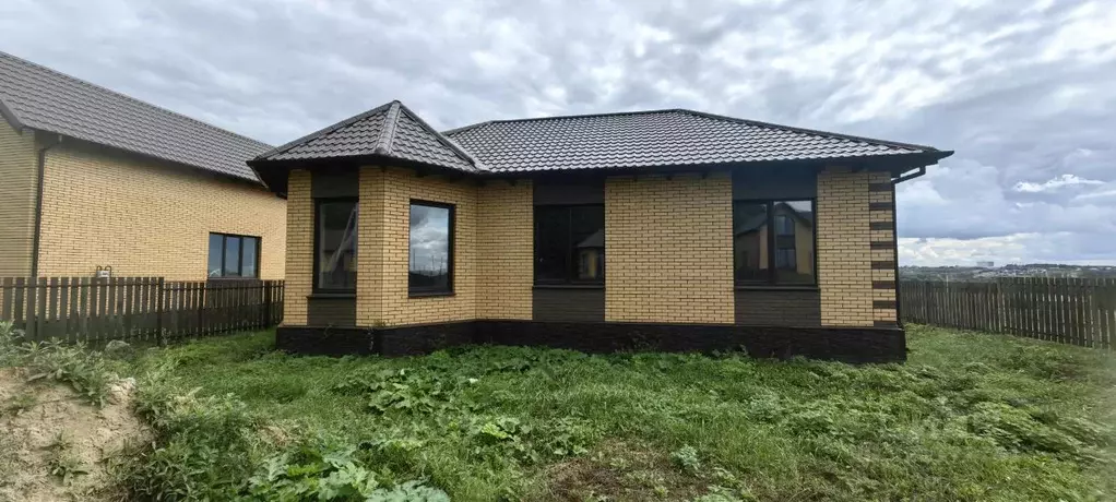 Дом в Тульская область, Тула городской округ, пос. Молодежный  (100 м) - Фото 0