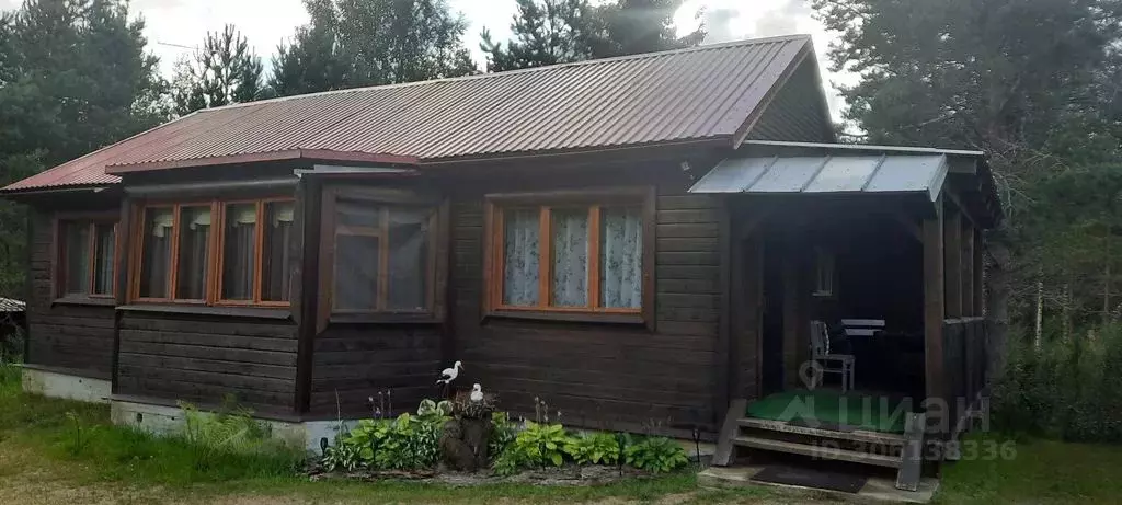 Дом в Новгородская область, Валдайский район, Рощинское с/пос, д. ... - Фото 0