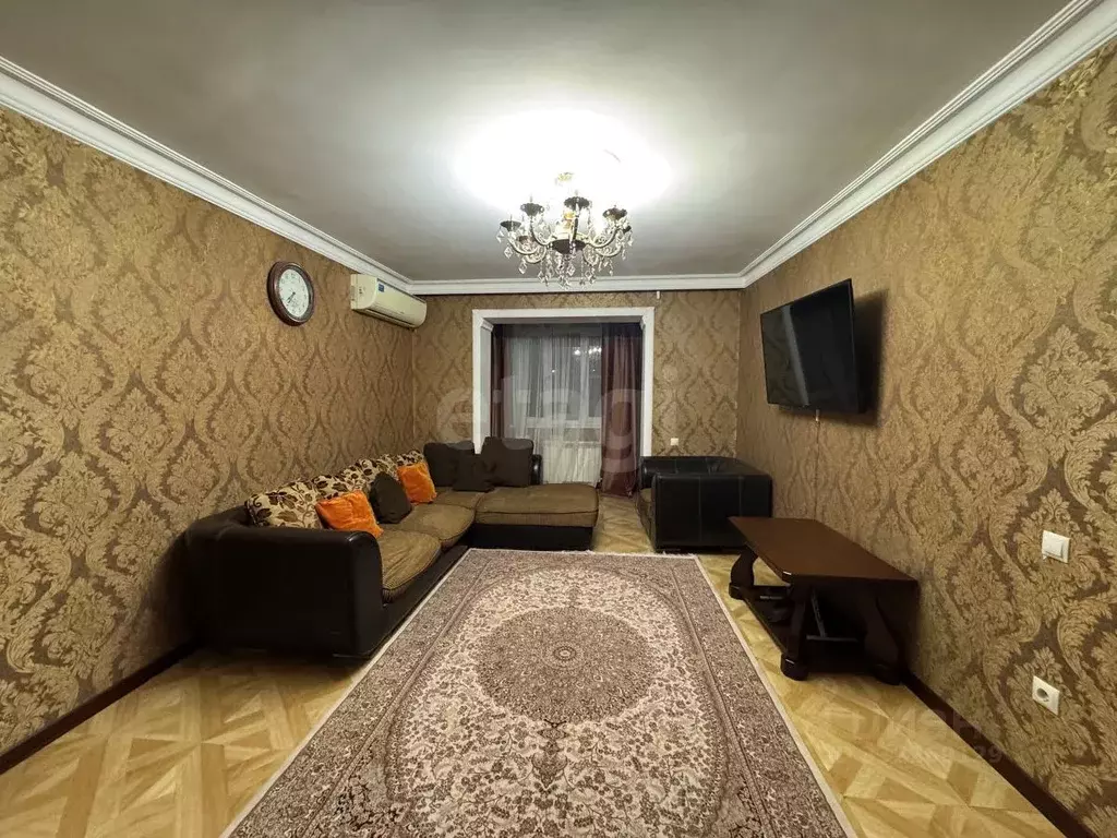 3-к кв. Дагестан, Каспийск Советская ул., 2 (70.0 м) - Фото 1