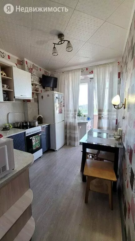 4-комнатная квартира: Тобольск, 4-й микрорайон, 14 (71.6 м) - Фото 0