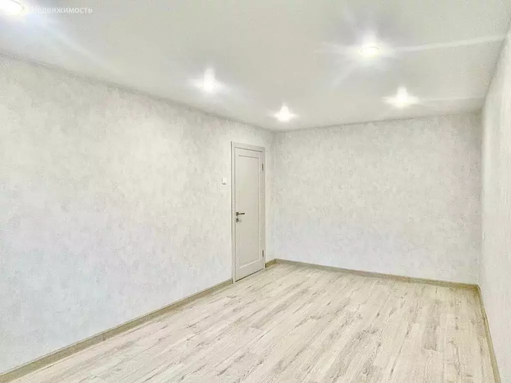 1к в 4-комнатной квартире (17 м) - Фото 1