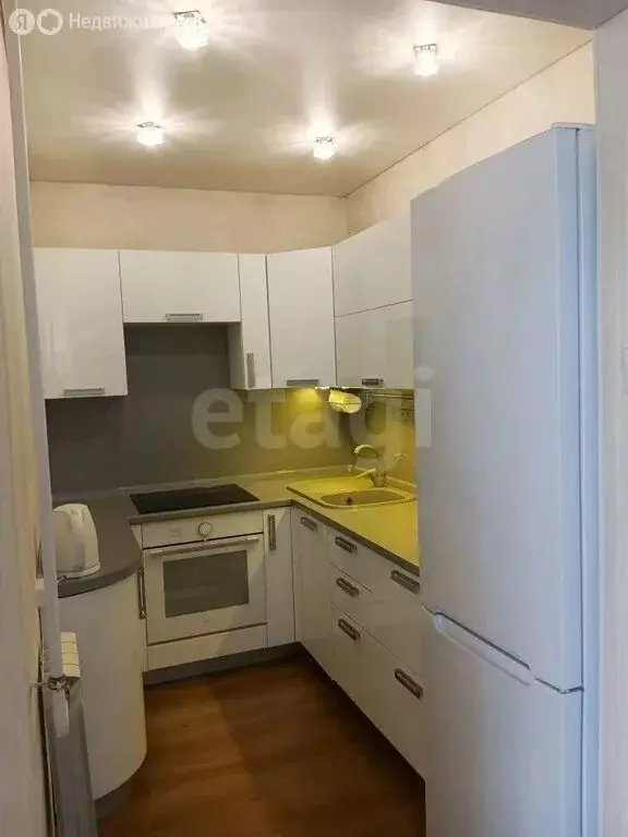 3-комнатная квартира: Чита, улица Токмакова, 3 (81 м) - Фото 1