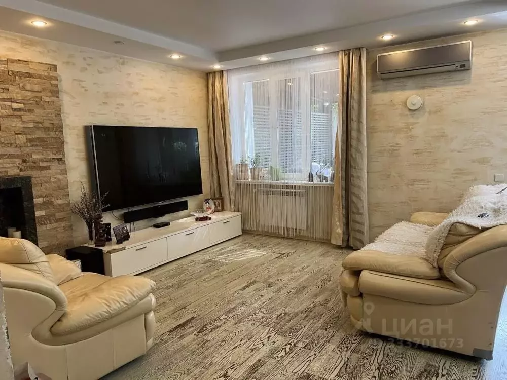 4-к кв. Иркутская область, Иркутск Байкальская ул., 352/4 (228.6 м) - Фото 1