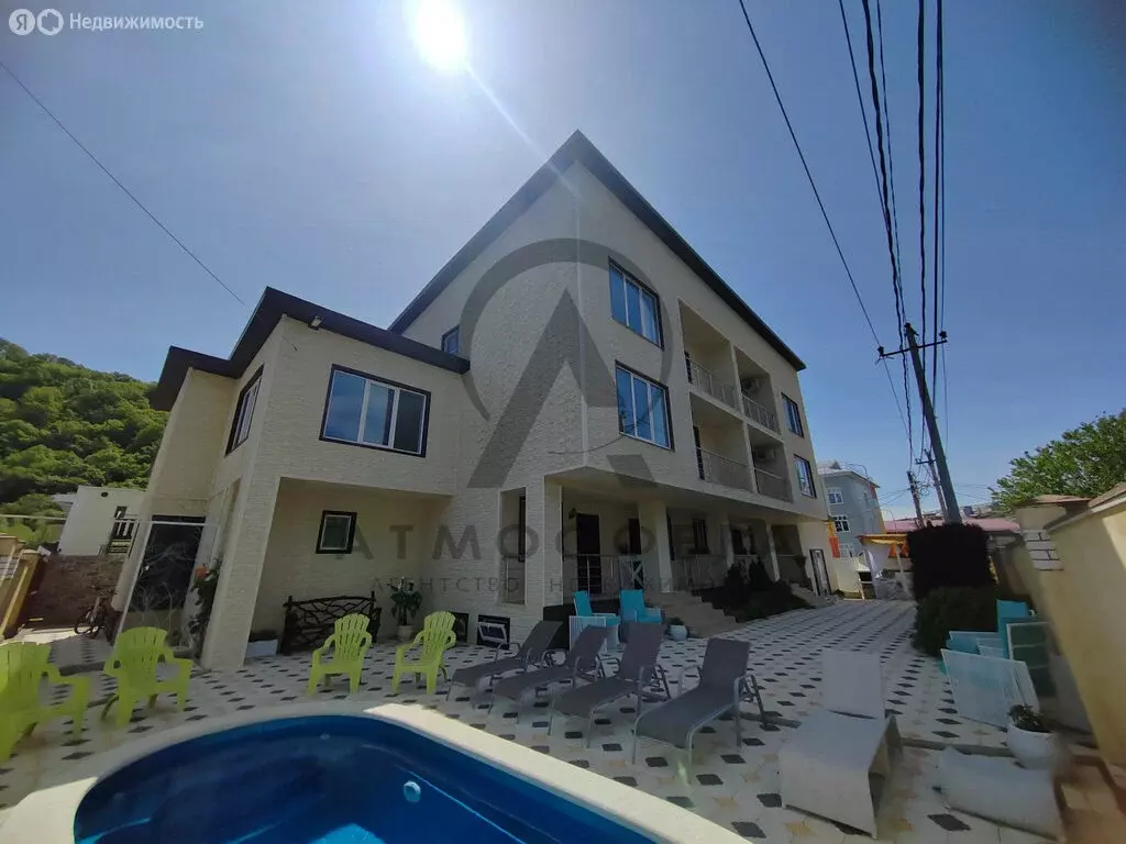 Дом в село Ольгинка, Школьная улица (885 м) - Фото 1