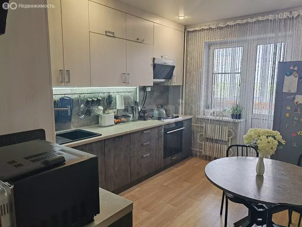 3-комнатная квартира: Омск, улица Завертяева, 13к1 (63 м) - Фото 1