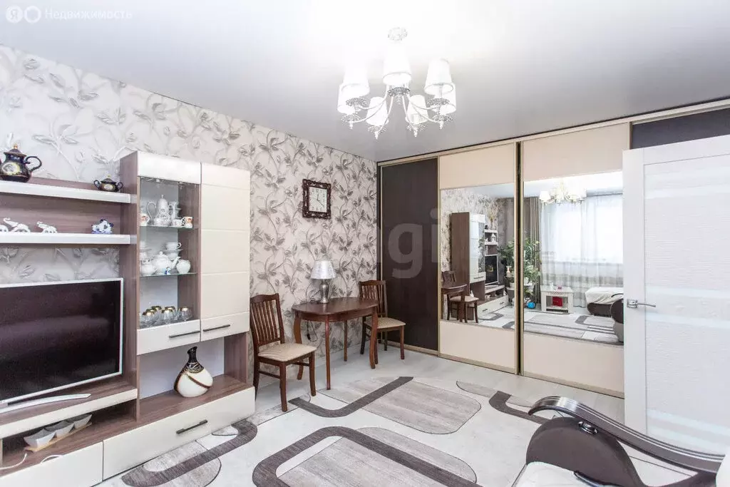 1-комнатная квартира: Тобольск, 15-й микрорайон, 23 (42.2 м) - Фото 1