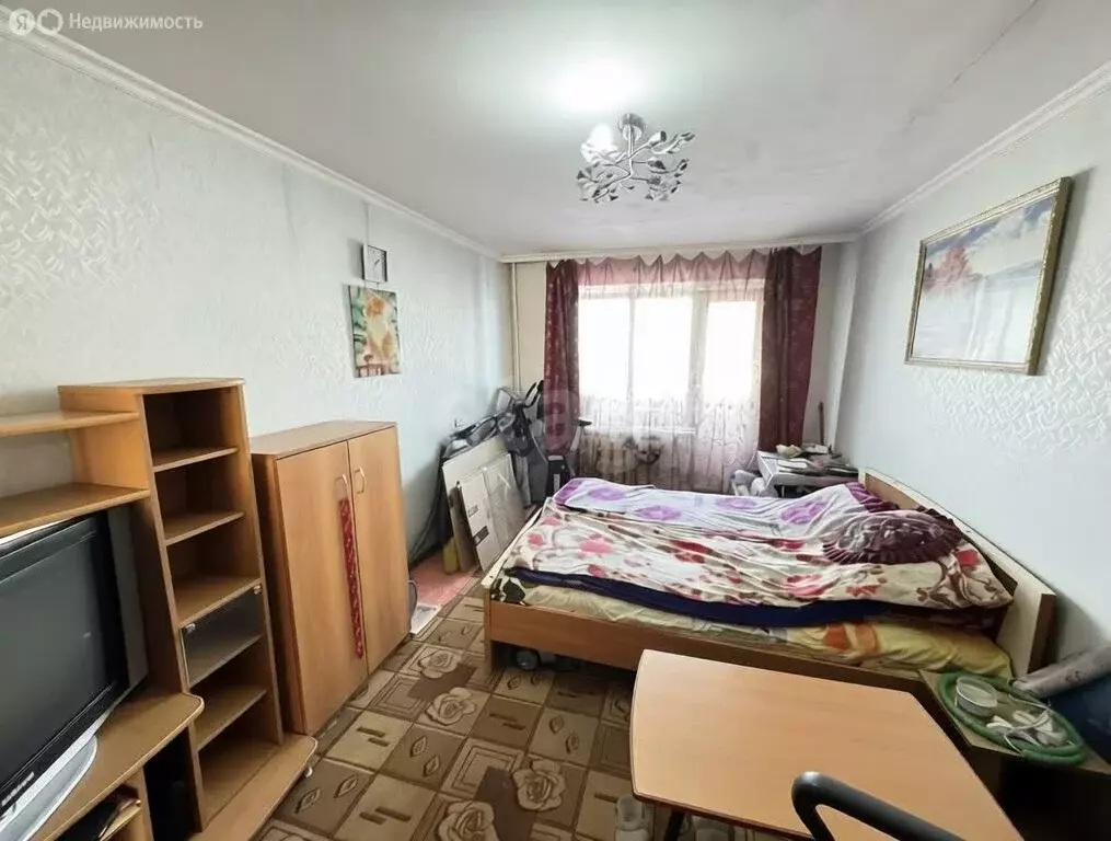 3-комнатная квартира: посёлок Троицкий, улица Комарова, 5 (66.8 м) - Фото 1