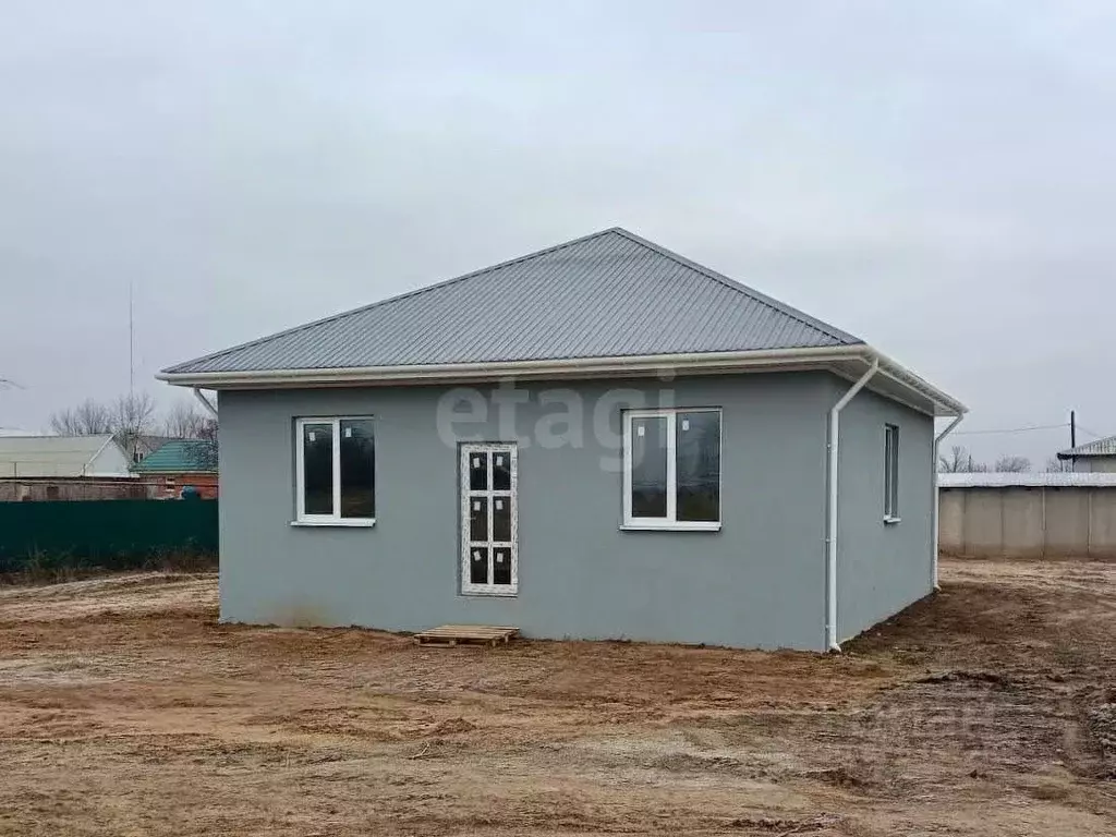 Дом в Саратовская область, Энгельсский район, Красноярское ... - Фото 2