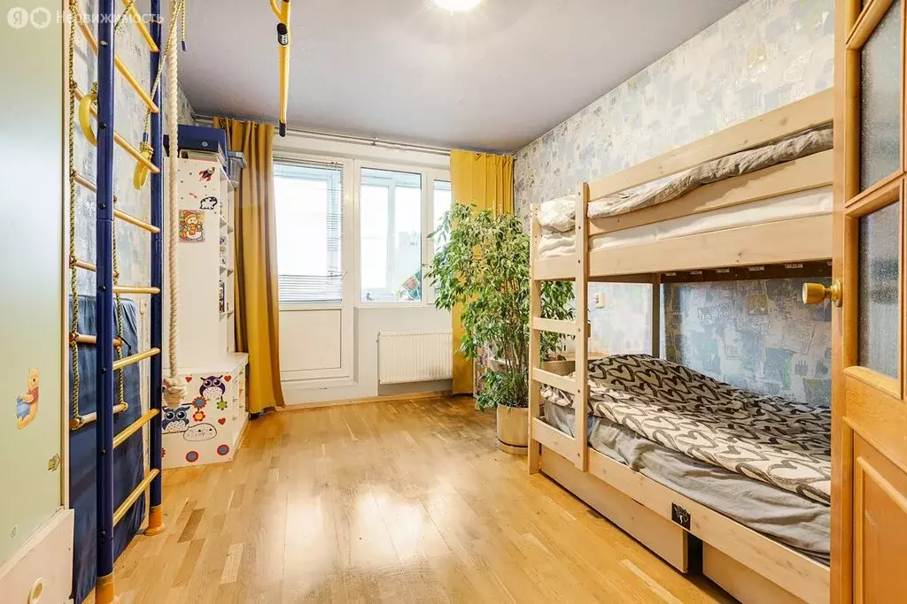 3-комнатная квартира: Санкт-Петербург, улица Подвойского, 10 (62.2 м) - Фото 0