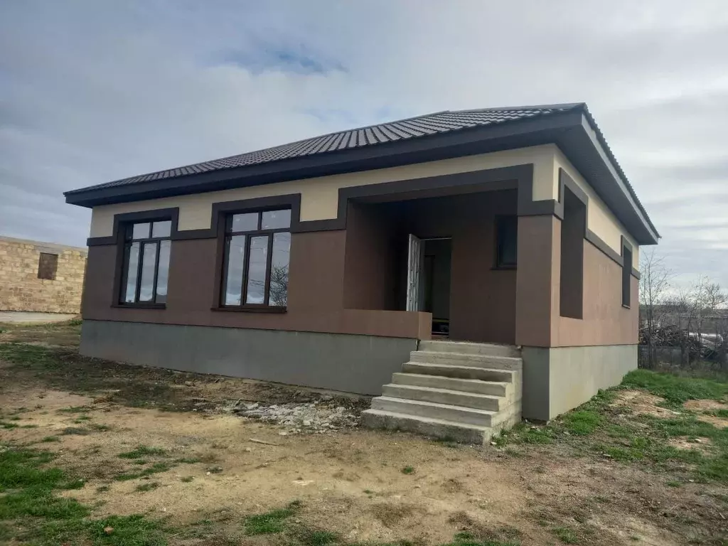 Дом в Крым, Симферопольский район, с. Урожайное  (120 м) - Фото 1