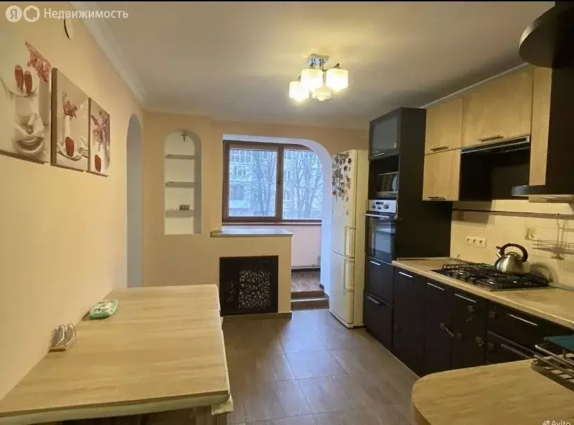 3-комнатная квартира: Кисловодск, улица Орджоникидзе, 28 (75 м) - Фото 1
