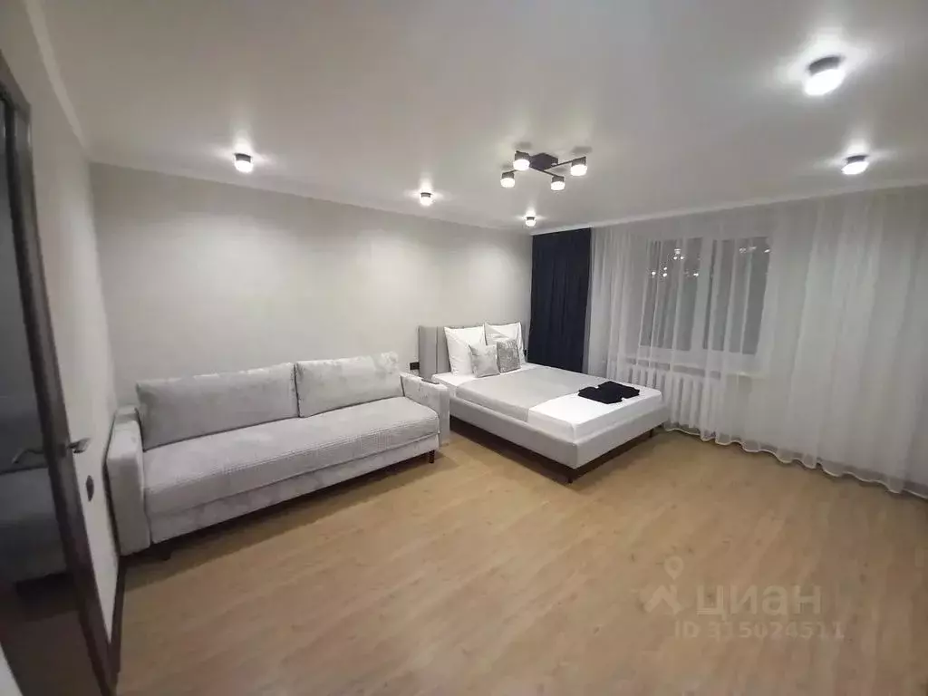 2-к кв. Татарстан, Альметьевск ул. Шевченко, 142 (75.0 м) - Фото 1