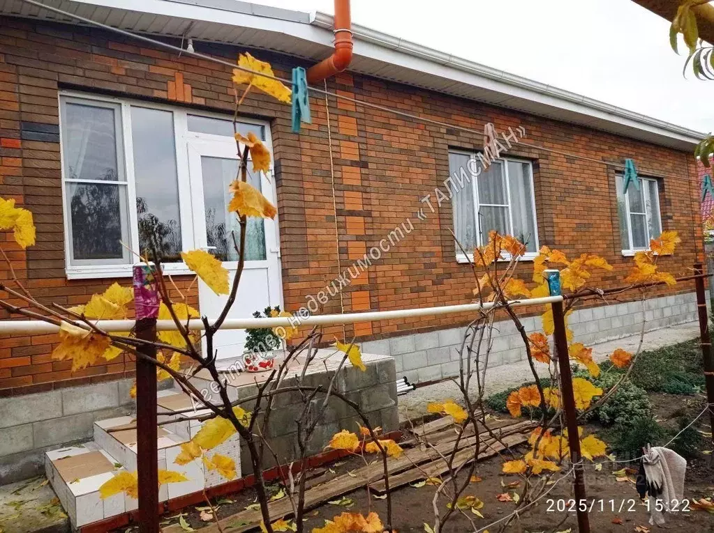 Дом в Ростовская область, Неклиновский район, с. Новобессергеневка  ... - Фото 1