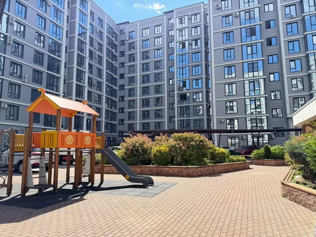 2-к кв. Кабардино-Балкария, Нальчик ул. Тлостанова (56.0 м) - Фото 1