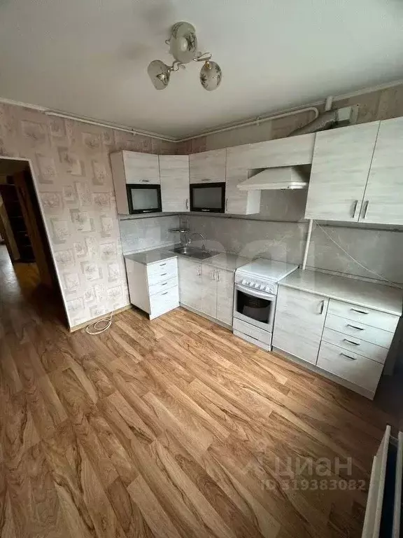 3-к кв. Коми, Сыктывкар ул. Пушкина, 136 (67.2 м) - Фото 1