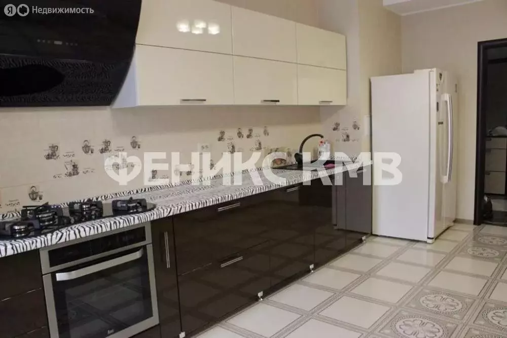2-комнатная квартира: Пятигорск, Партизанская улица, 1 (120 м) - Фото 0