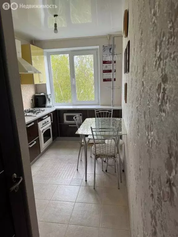 3-комнатная квартира: Нижний Новгород, Кудьминская улица, 4 (52.6 м) - Фото 0