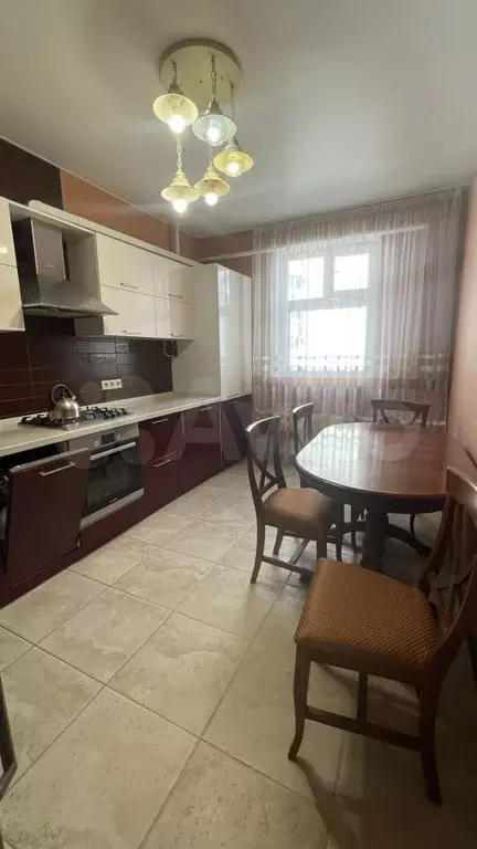 2-к. квартира, 70 м, 4/9 эт. - Фото 0