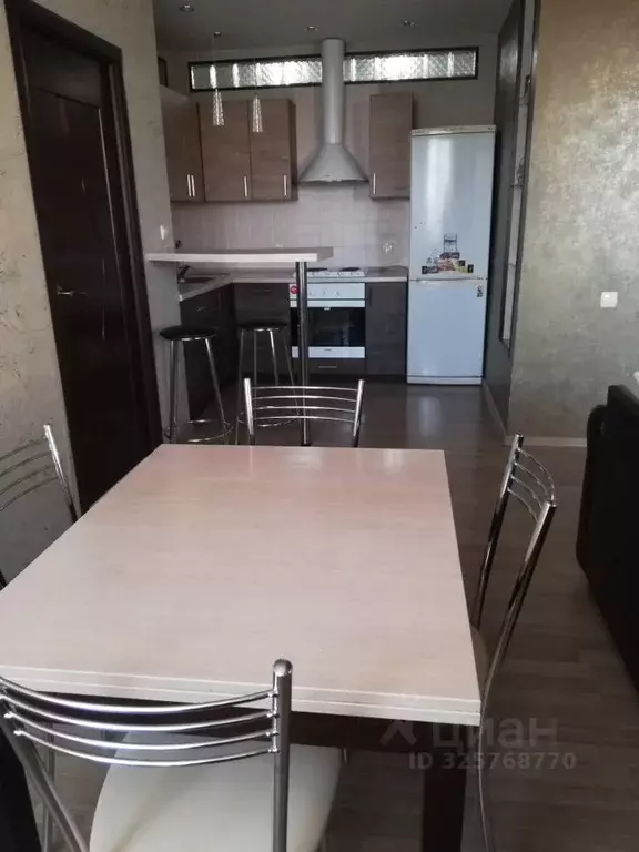 3-к кв. Волгоградская область, Волгоград Новороссийская ул., 5 (90.0 ... - Фото 2