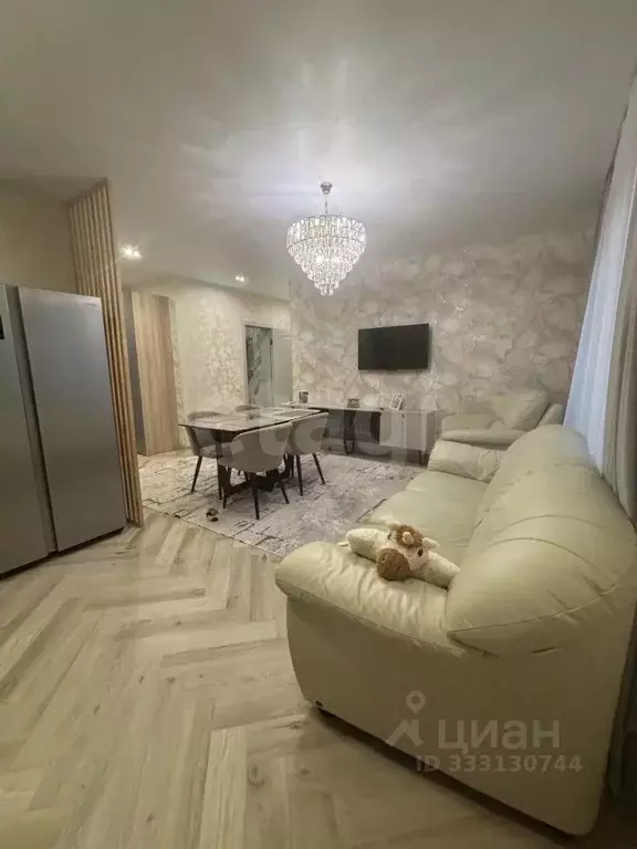 4-к кв. Башкортостан, Уфа Коммунистическая ул., 98/1 (85.6 м) - Фото 1