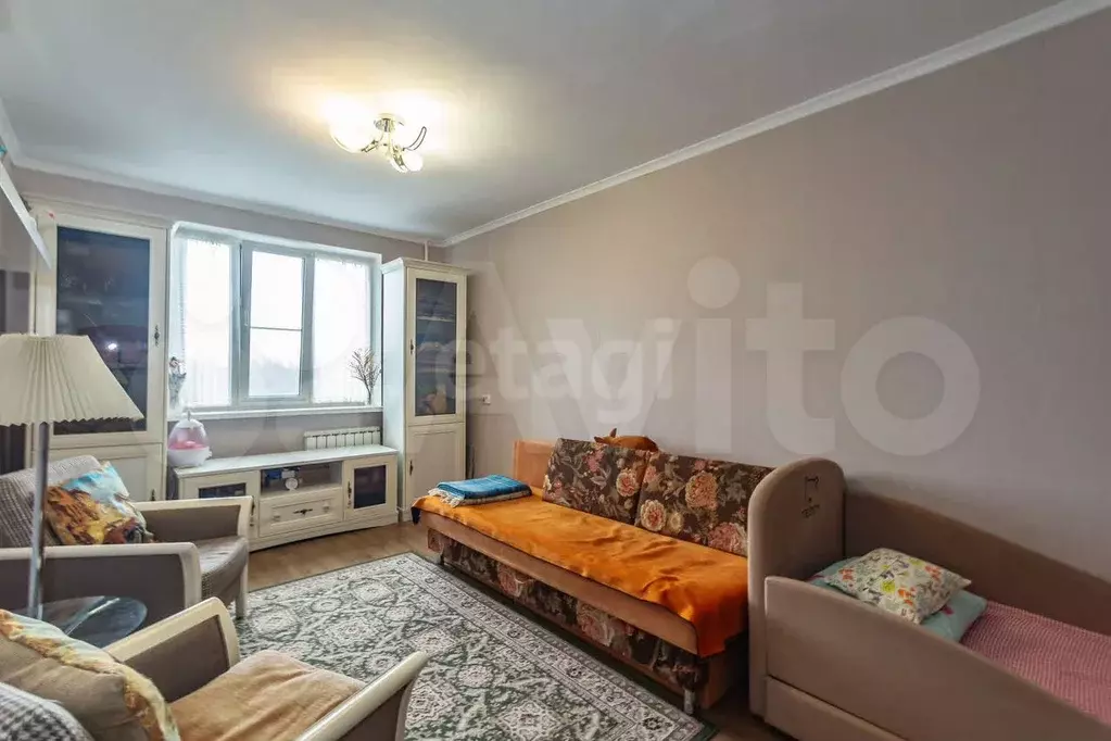 3-к. квартира, 60 м, 6/9 эт. - Фото 0