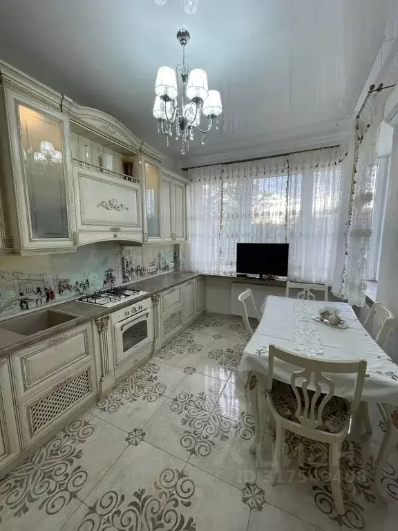 3-к кв. Калининградская область, Калининград ул. Некрасова, 3 (86.0 м) - Фото 0