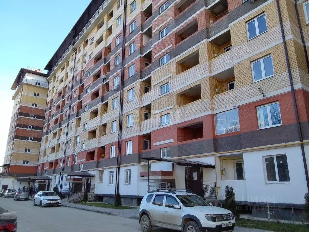 3-к кв. Краснодарский край, Горячий Ключ ул. Ленина, 147А (67.5 м) - Фото 0