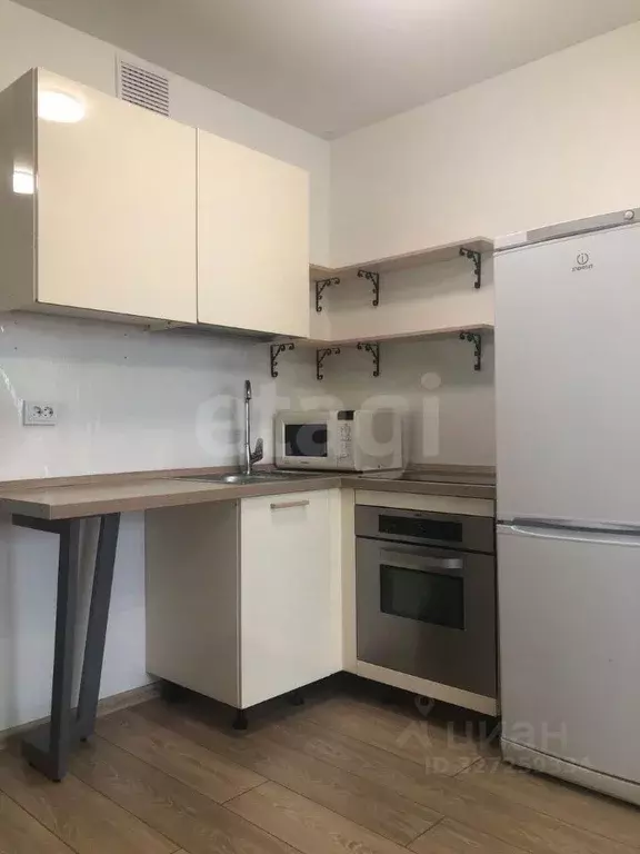 Студия Свердловская область, Екатеринбург ул. Новостроя, 9 (22.9 м) - Фото 1