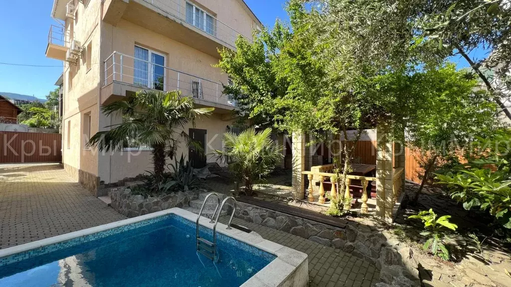 Дом в Крым, Ялта городской округ, Отрадное пгт ул. Лазурная, 51 (180 ... - Фото 1