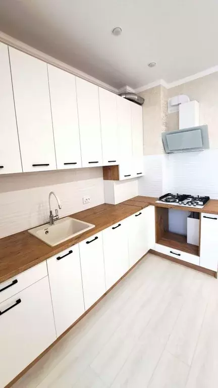 2-к кв. Калининградская область, Калининград бул. Любови Шевцовой, 51 ... - Фото 1