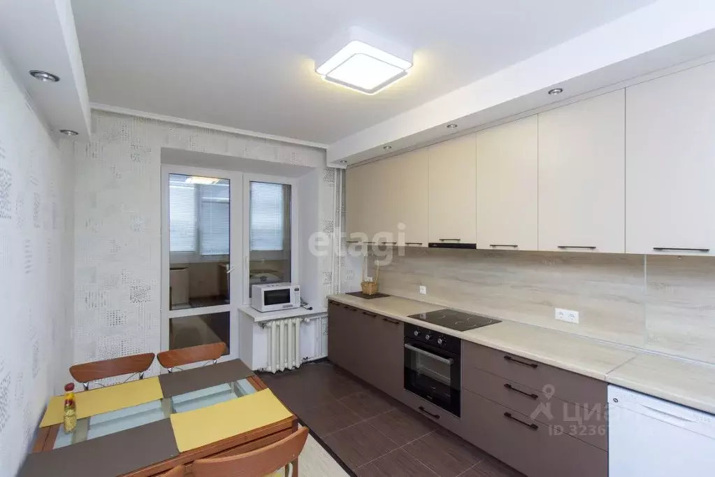 1-к кв. Тюменская область, Тюмень Индустриальная ул., 34 (54.0 м) - Фото 1