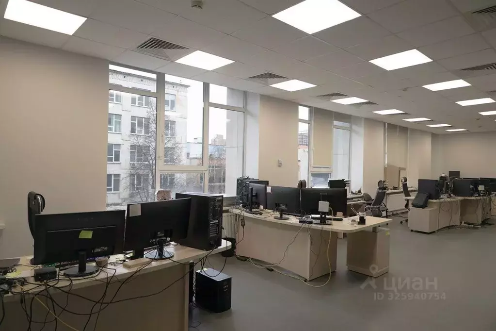 Офис в Москва ул. Орджоникидзе, 11С10 (449 м) - Фото 1