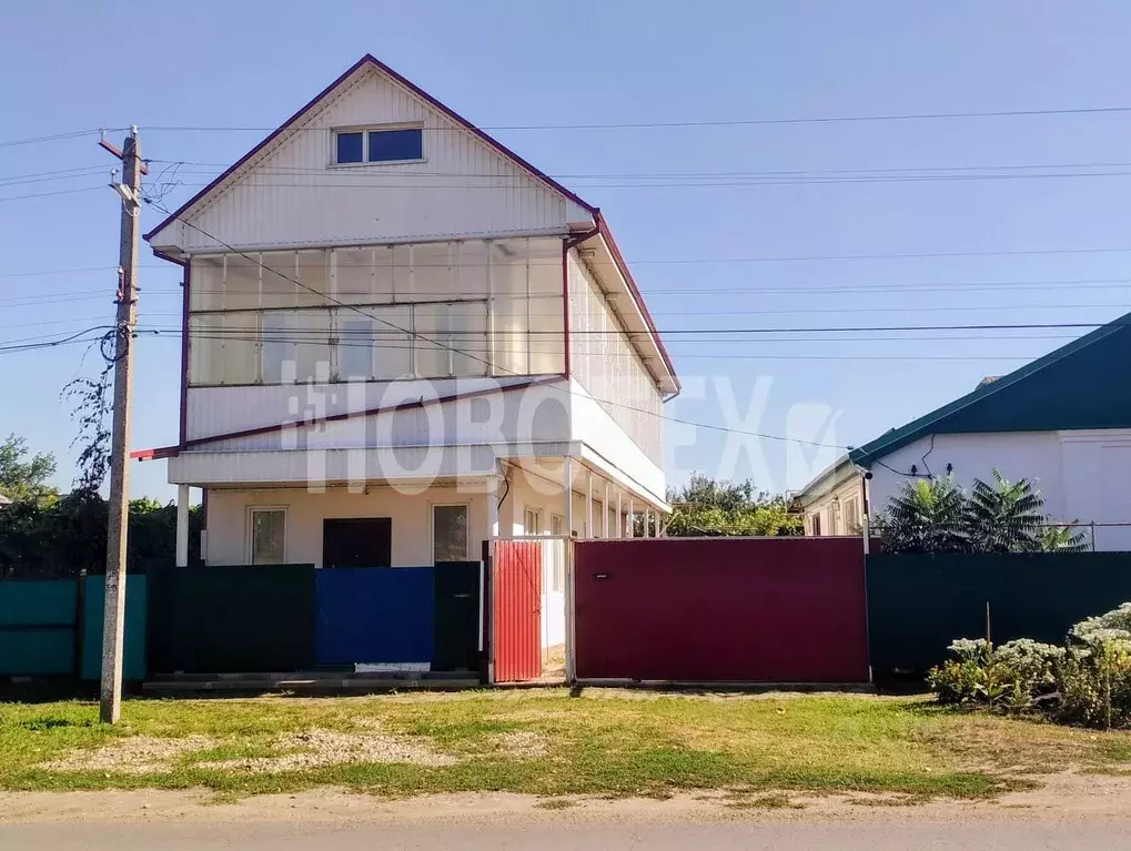 Таунхаус в Краснодарский край, Каневская ст-ца ул. Свердликова, 287А ... - Фото 1