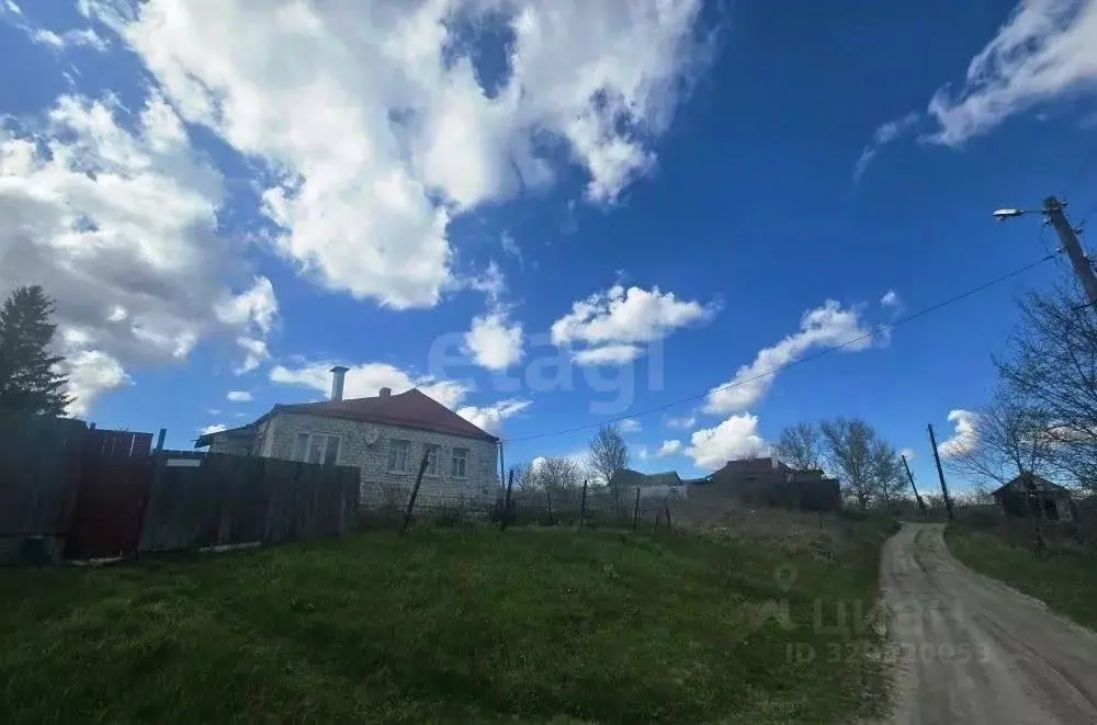 Дом в Курская область, Курский район, Моковский сельсовет, д. ... - Фото 1