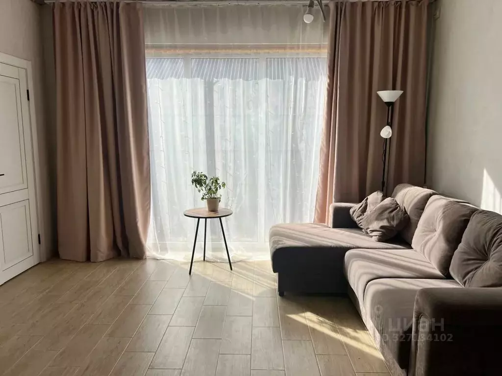 Дом в Краснодарский край, Ейский район, с. Кухаривка Цветочная ул. (85 ... - Фото 1