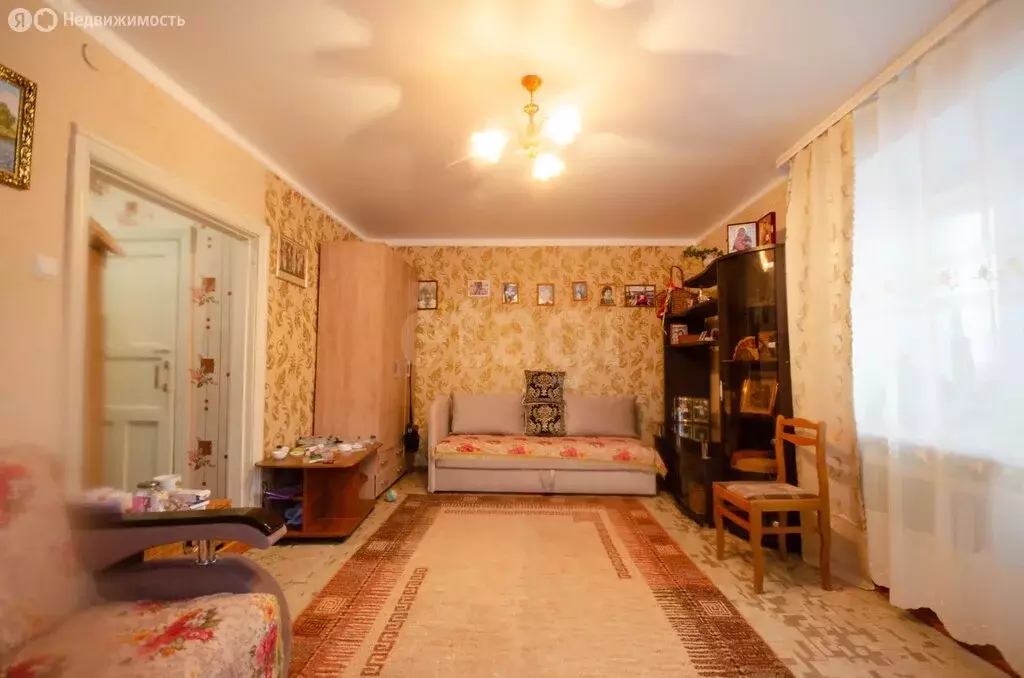 1-комнатная квартира: Ялуторовск, улица Революции, 135 (38 м) - Фото 1